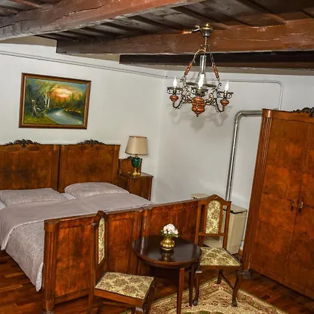 Korkostolo Vendeghazak Apartment