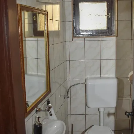 Korkostolo Vendeghazak Апартаменты